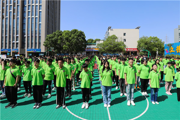 新生力量 向上成長(zhǎng)|南京新華2022年秋季新生職業(yè)素質(zhì)拓展訓(xùn)練正式開(kāi)營(yíng)！